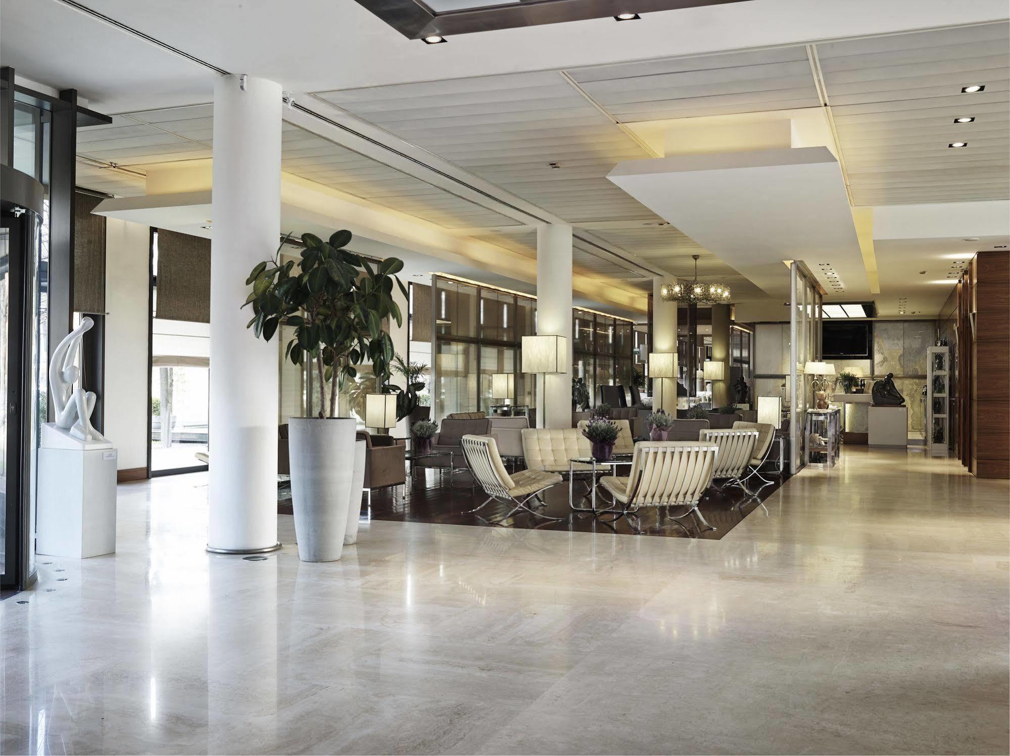 Grand Hotel De La Ville Parma Zewnętrze zdjęcie Lobby