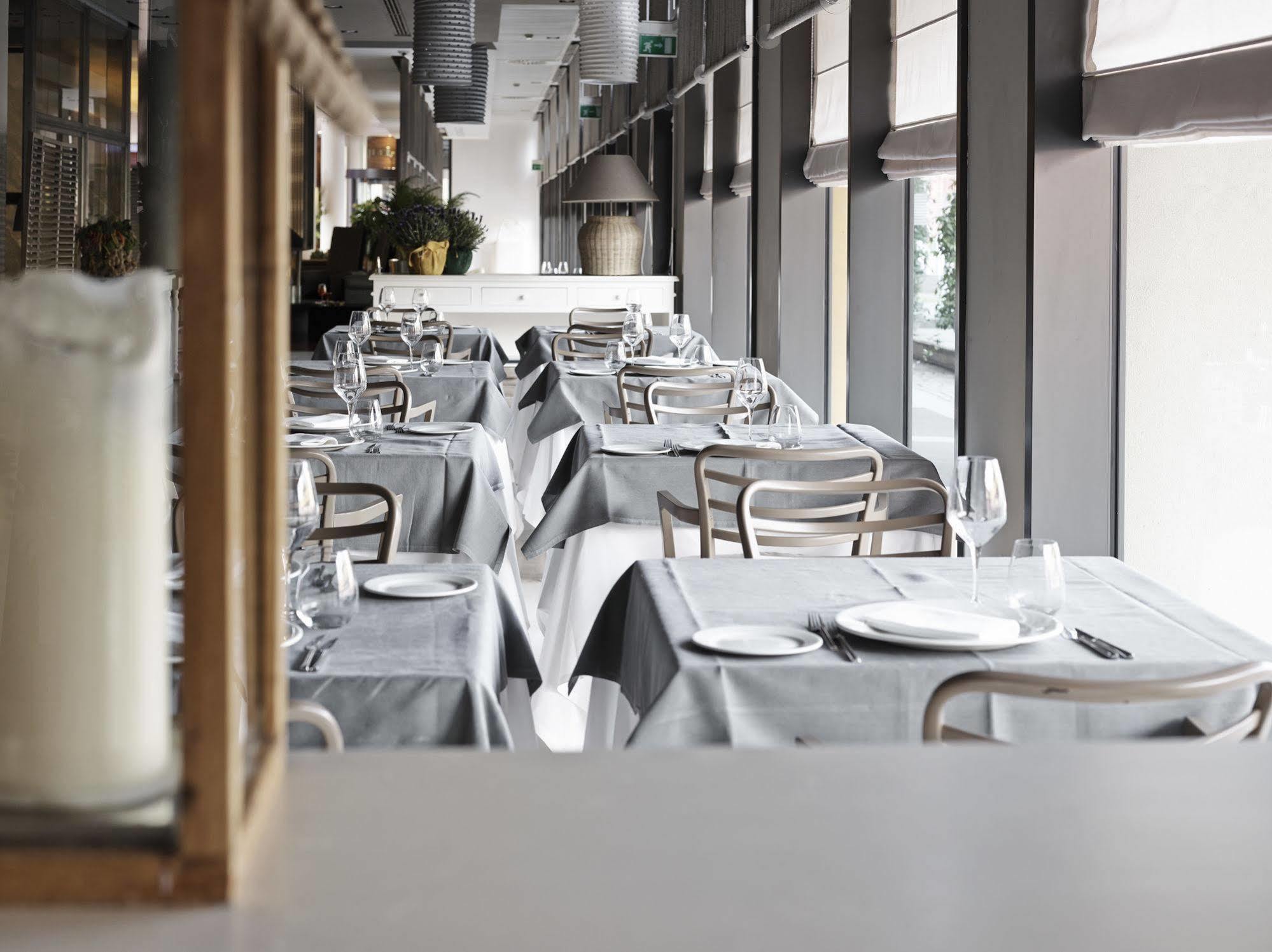Grand Hotel De La Ville Parma Zewnętrze zdjęcie Restaurant "La Lupa"